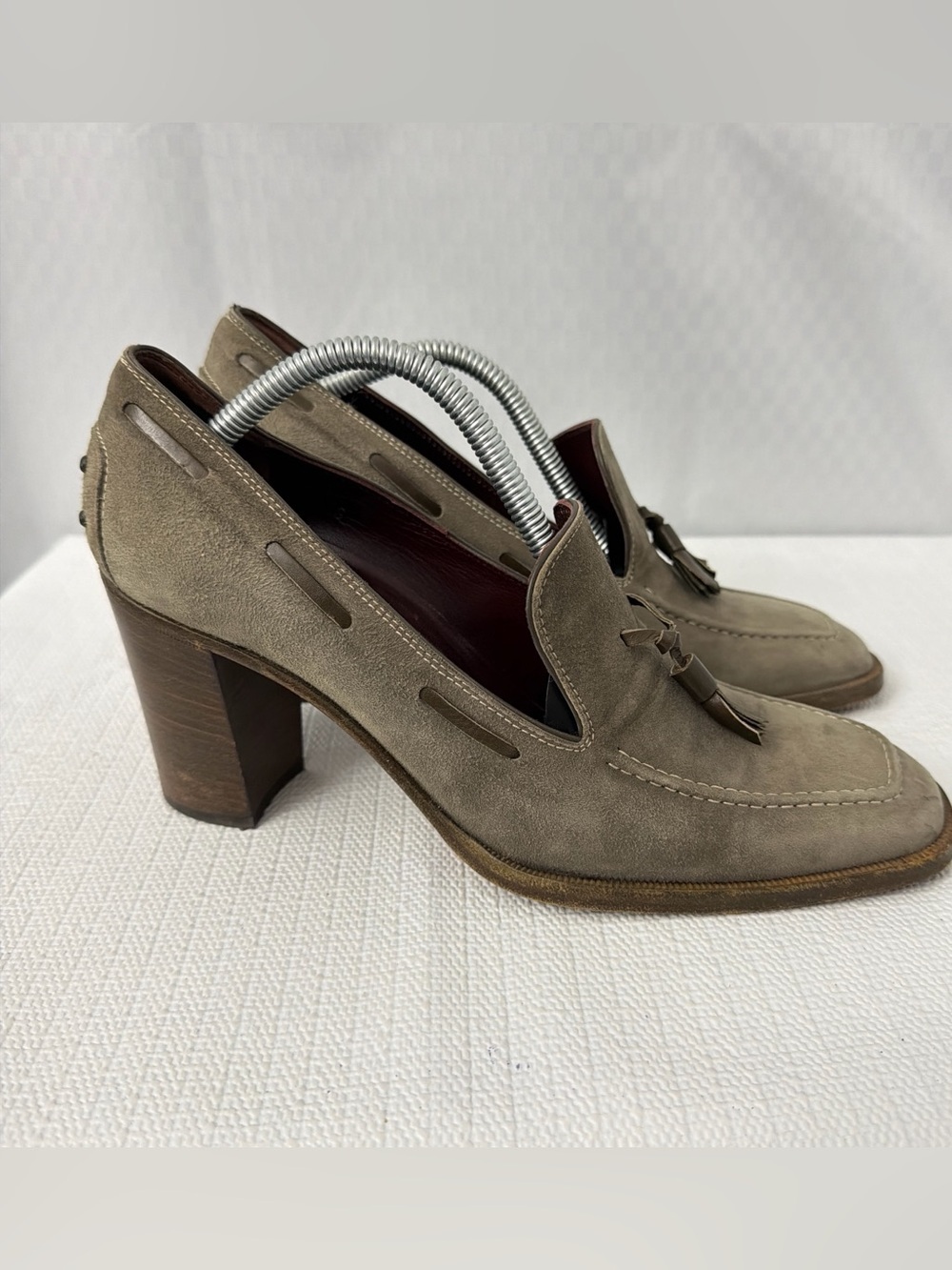Tod’s Suede Tassel Heels Women’s Size 9 Classic Classy Leather